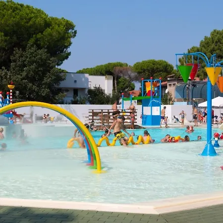 Hébergement de vacances Mipro Mobilhome 5 *