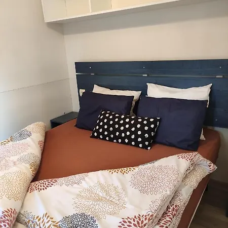 Mipro Mobilhome 5 Hébergement de vacances *